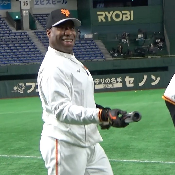 Yomiuri Giants ともに強く ウィーラー 選手 ノッカー ミス ミスショット ノーコーチ ノーチャンス バッティング バッティング練習 ホームラン 看板直撃 Npb Hub Yomiuri Giants ともに強く ウィーラー 選手 ノッカー ミス ミスショット ノーコーチ ノーチャンス バッティング バッティング練習 ホームラン 看板直撃 Npb Hub