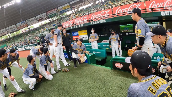 Hanshin Tigers 今日の円陣は ロハス選手 メルロハスジュニア 選手 今日の円陣 阪神タイガース 挑超頂 セパ交流戦 Npb Hub Hanshin Tigers 今日の円陣は ロハス選手 メルロハスジュニア 選手 今日の円陣 阪神タイガース 挑超頂 セパ交流戦 Npb Hub