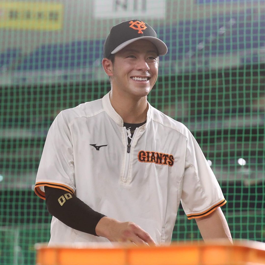 Yomiuri Giants ともに強く 湯浅大 選手 連写 連写シリーズ イケメン キメ顔 いただきました 爆笑 笑顔 スマイル ナイススマイル 巨人 Giant Npb Hub Yomiuri Giants ともに強く 湯浅大 選手 連写 連写シリーズ イケメン キメ顔 いただきました 爆笑 笑顔 スマイル ナイススマイル 巨人 Giant Npb Hub