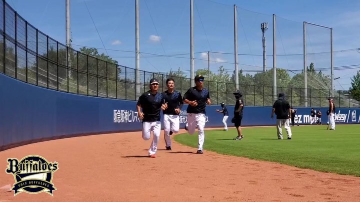 Orix Buffaloes Bs野手陣 ランニング ポール間 インターバル走 若手もベテランも 後半戦に向けて さらに強く Bs21 Buffaloes Baseb Npb Hub