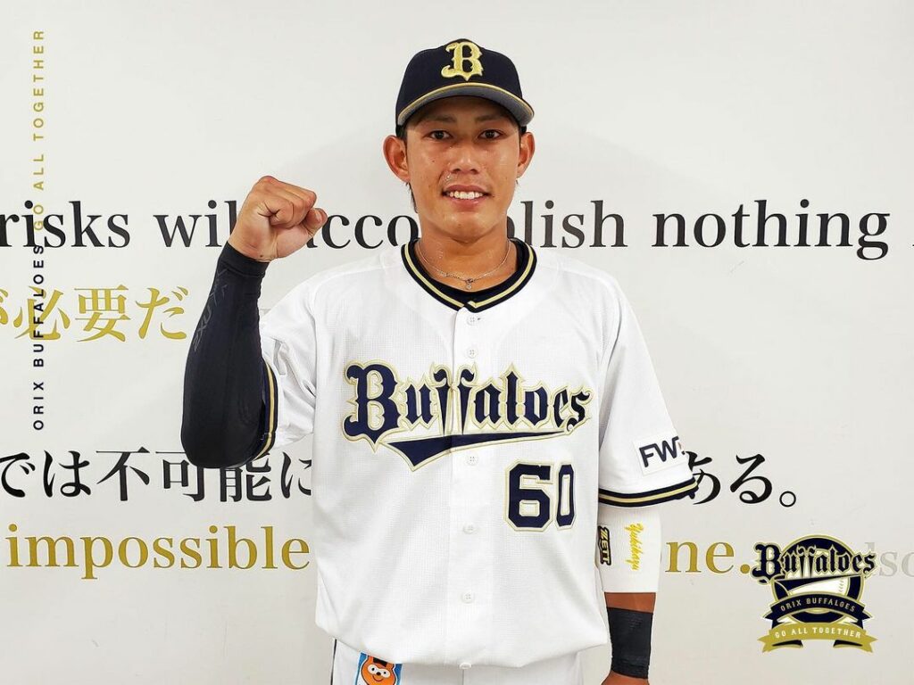 ORIX-Buffaloes: ◇ 佐野 如一 選手 <7回1死から、ライトスタンドへ飛び込むソロHRを放つ!> 「打ったのはチェンジアップです。いい感じでバットに乗ってくれましたし、(スタン…