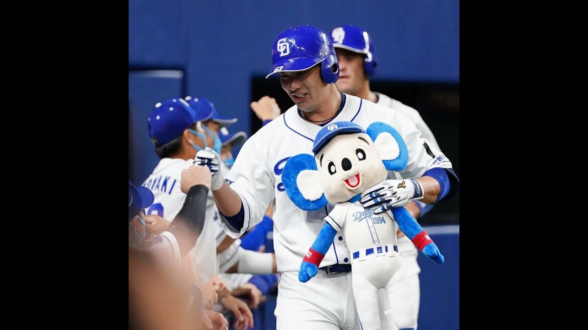 Chunichi-Dragons: 【 #一緒にどらほー 】本日のヒーローは円陣声出しから2連勝へ導いた #堂上直倫 選手と 大ピンチ救った #田島慎二 投手!