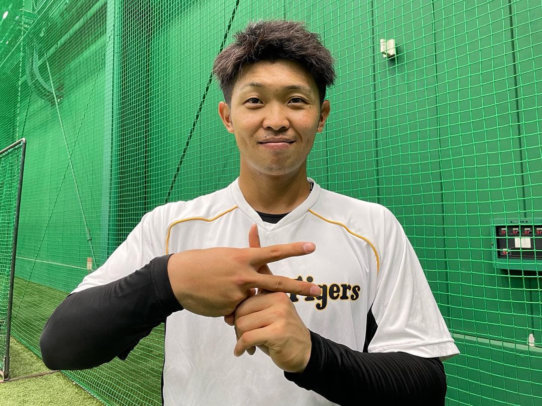 Hanshin Tigers イースタン ウエスタン両リーグが制定する7月度 スカパー ファーム月間mvp賞 に島田 海吏選手が選ばれましたポーズ付きでお願いしたところ 海里のkポーズ を取っ Npb Hub
