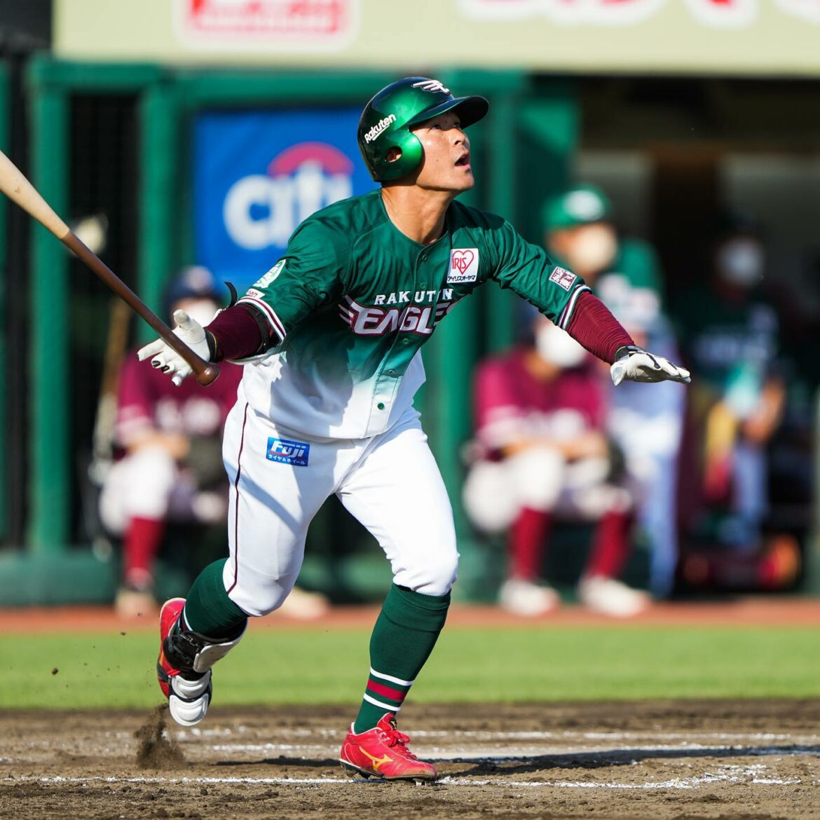 Tohoku-Rakuten-Golden-Eagles: E 3-6 L
EAGLES EARTH GREENユニホームをまとっての初陣は
序盤から主導権を握られてしまい勝利で飾ることができず
茂木選手が2本のホームラ…