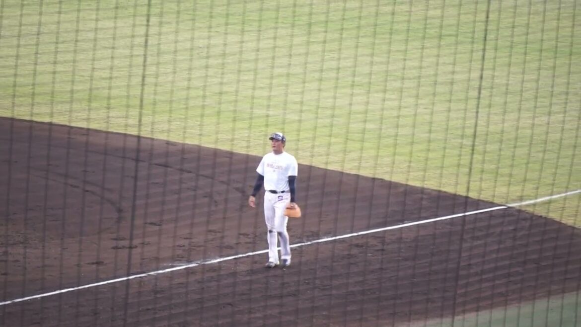 2022/11/12(土) ノック 元山飛優(東京ヤクルトスワローズ)