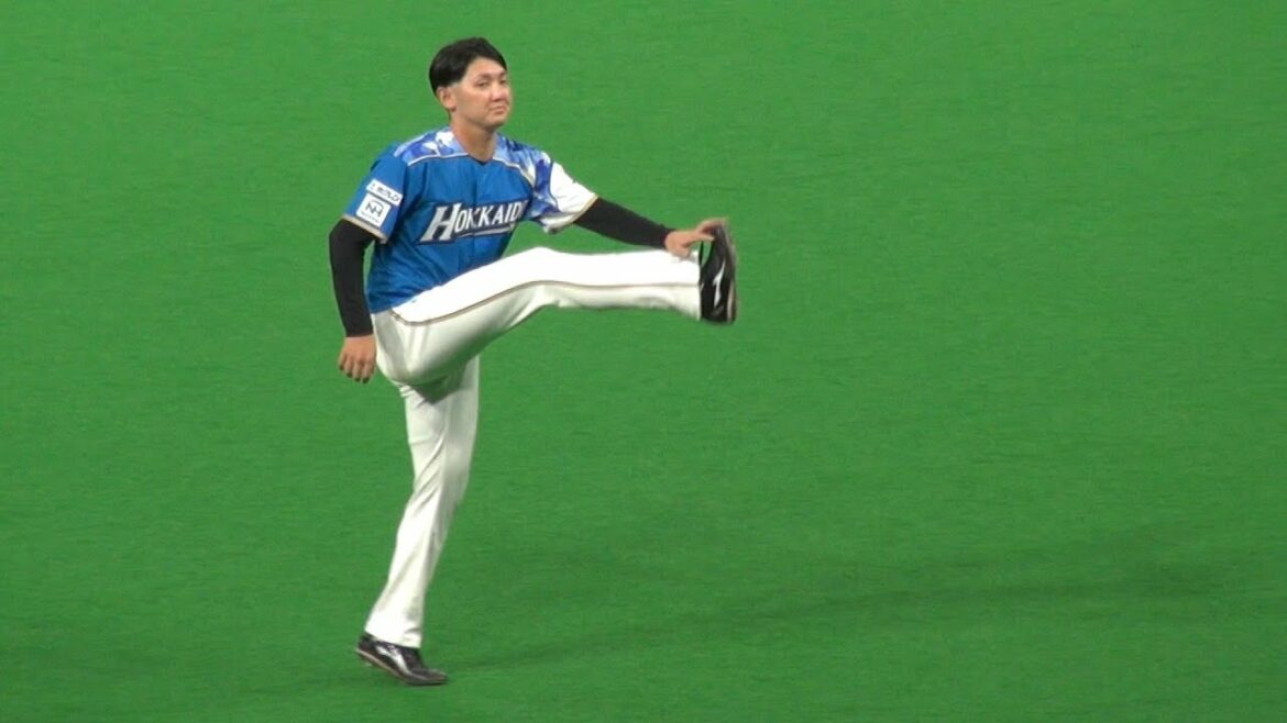 20210912 先発の準備をしているサラサラヘアーな立野和明