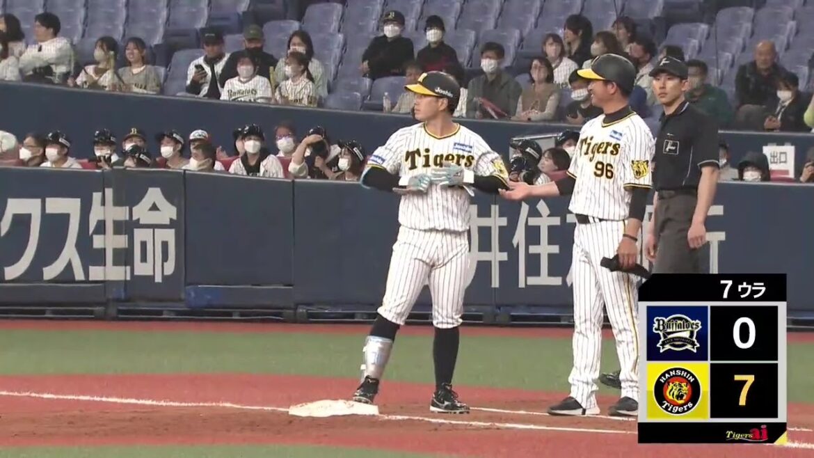 Hanshin-Tigers: 【アジャスト】7回裏、代打糸原選手が粘り強さを発揮!ライト2点タイムリーヒット!【2023/3/25T-B】