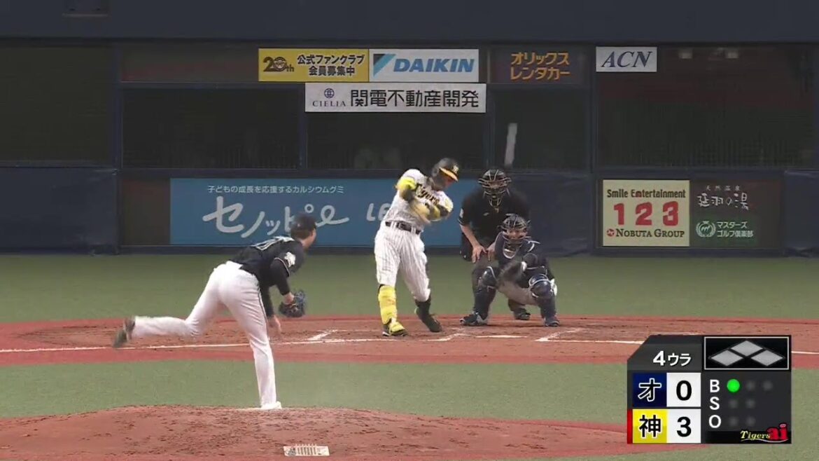 Hanshin-Tigers: 【揃い踏み】4回裏、佐藤輝選手が左中間第2号ソロホームラン!【2023/3/25T-B】