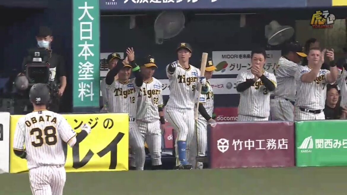 Hanshin-Tigers: 【巧打】小幡選手、センター前タイムリーヒット!下位打線が躍動する!【2023/3/31T-DB】