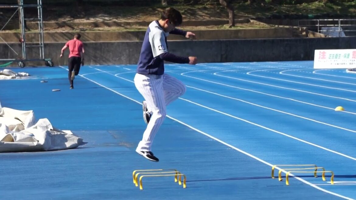 2023/2/16(木) ウェートトレーニング 金久保優斗、長谷川宙輝(東京ヤクルトスワローズ)