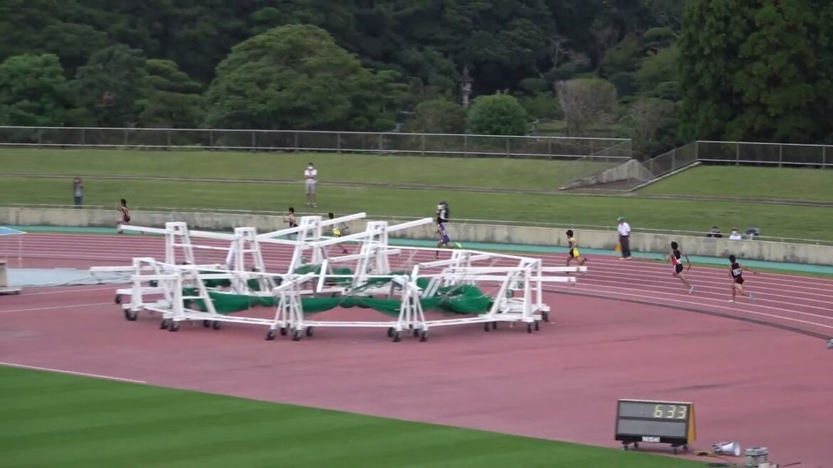 20221023164326宮崎県記録会中男4×100mR1組 沖水中:吉行 ・平田 ・松谷 ・西ケ野