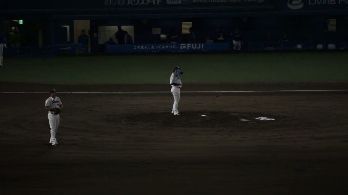 2023/4/18(火) 投球練習(8回表) 清水昇(東京ヤクルトスワローズ)