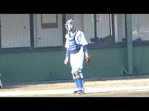 キャッチャー桂依央利選手