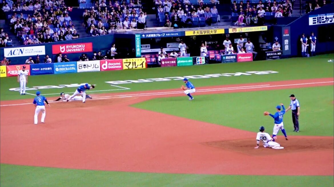 バトルゲッツー! バウアーを助けた佐野恵太、京田陽太のナイス連携! 横浜DeNAベイスターズ 2023/6/9