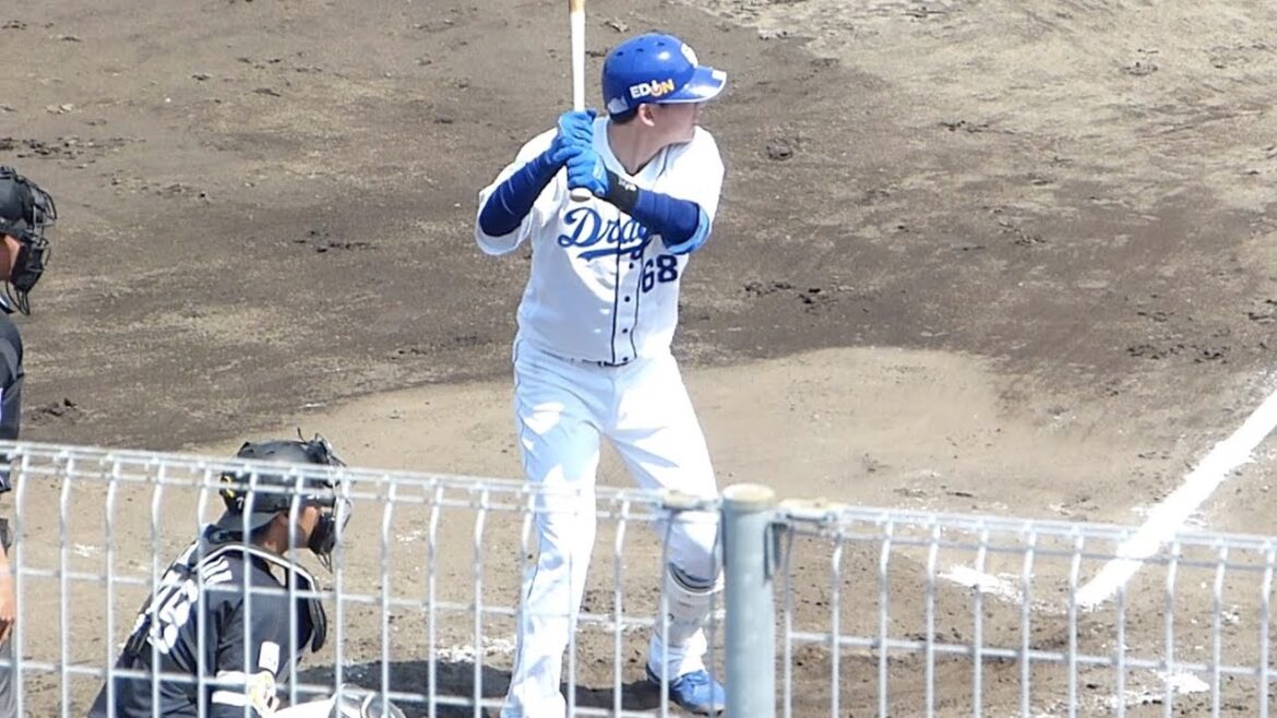 【中日2軍】一軍の桂依央利2回裏第一打席 2022年4月19日 中日ドラゴンズ対ソフトバンク プロ野球 2軍ファーム戦 ウエスタンリーグ ナゴヤ球場