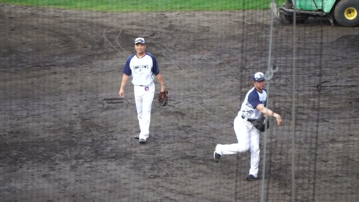 2023/2/12(日) ノック 中村悠平、松本直樹(東京ヤクルトスワローズ)