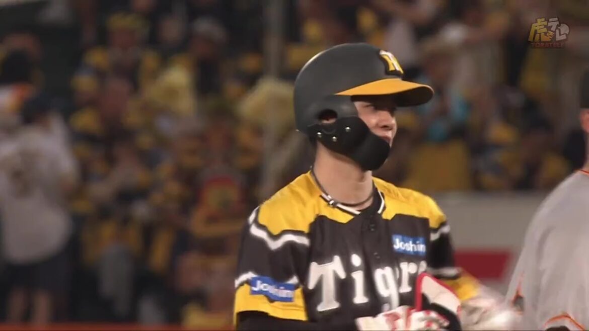 Hanshin-Tigers: 【反撃】3回裏 #中野拓夢 選手の左中間タイムリーツーベースヒットで1点返す!【2023/7/27T-G】