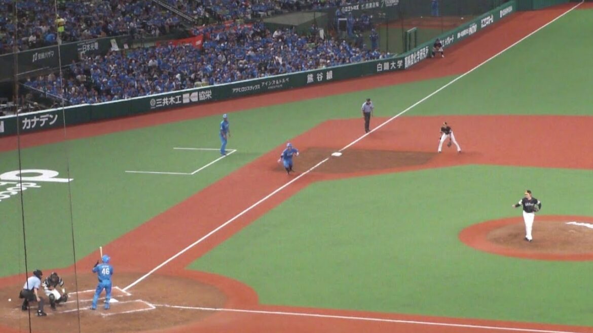 埼玉西武ライオンズ 7回裏に2得点の攻撃 海野隆司のパスボール、マキノンの押し出しフォアボールなど 西武 vs ソフトバンク 2023年8月1日(火) ベルーナドーム