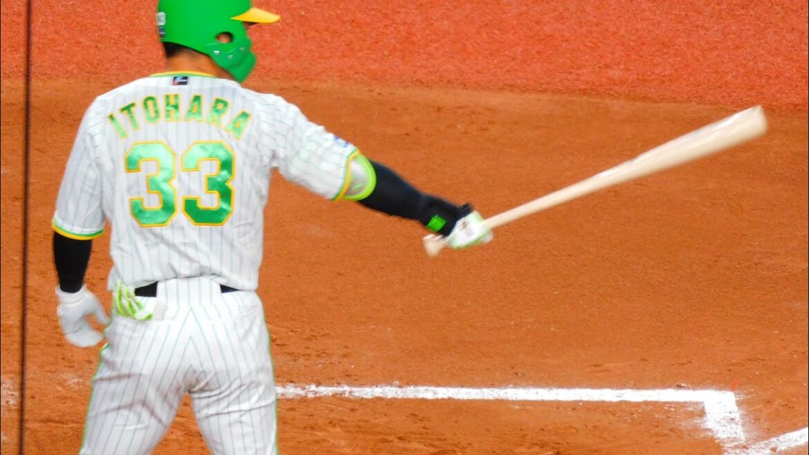 代打 糸原健斗が決めた!!右中間突破の適時2塁打でついに勝ち越し 最高の事起こし 木浪が激走ヘッドスライディングでホームイン ベンチも総出で糸原を迎える