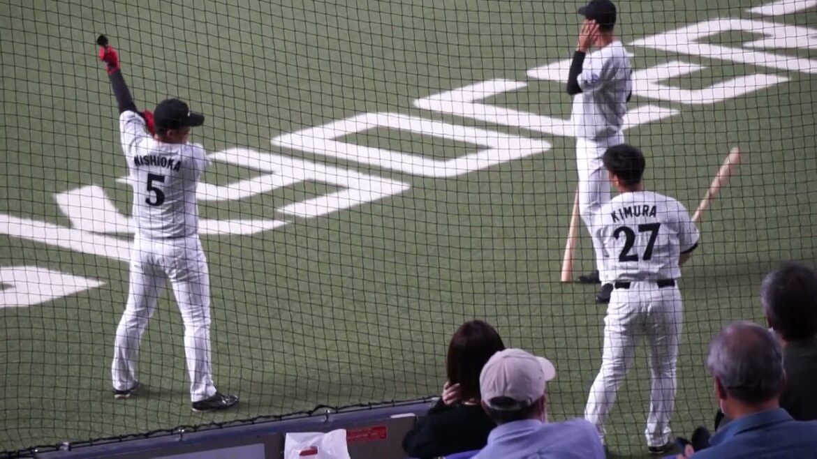 2022/11/5(土) 素振り(試合前) 西岡武蔵、佐藤悠輝、木村侑輝(三菱重工West)