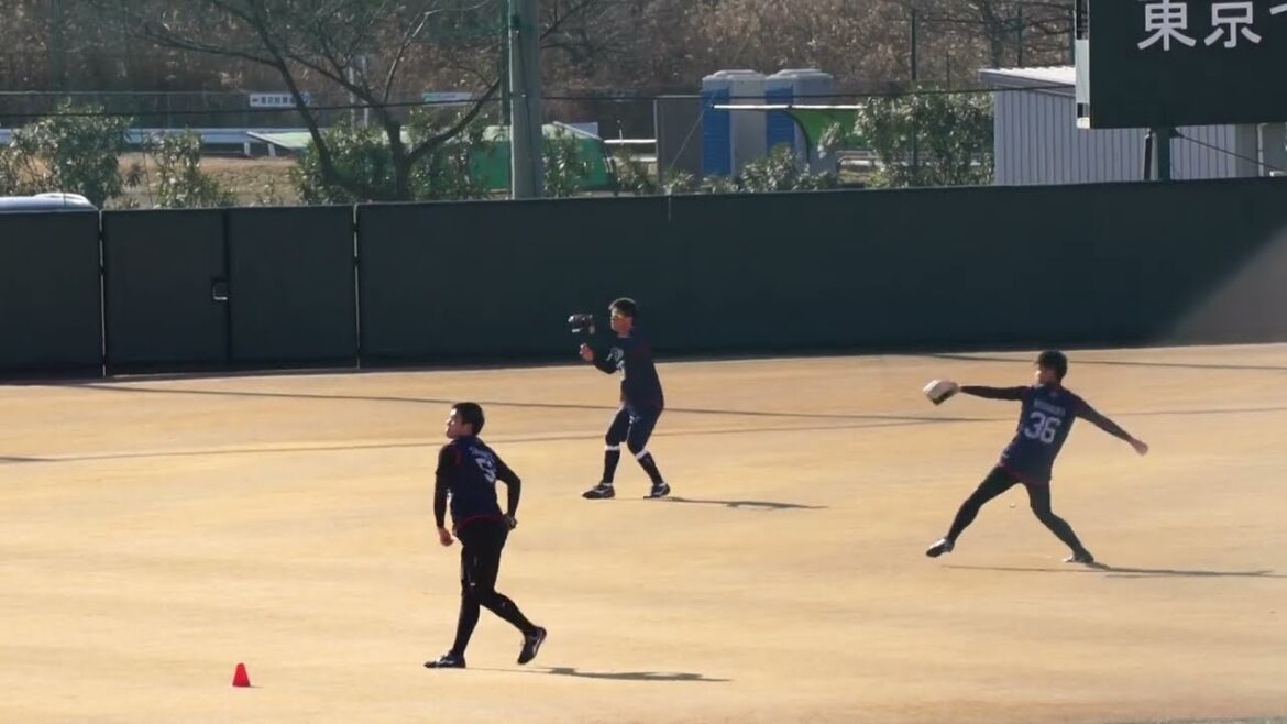 2023/1/10(火) キャッチボール 西村瑠伊斗、坂本拓己、北村恵吾(東京ヤクルトスワローズ) その1