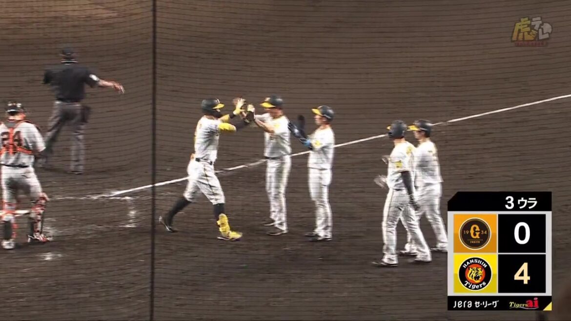 Hanshin-Tigers: 【豪快満塁弾】3回裏 #佐藤輝明 選手が右中間スタンドへ第19号先制満塁ホームランを叩き込む!【2023/9/13T-G】