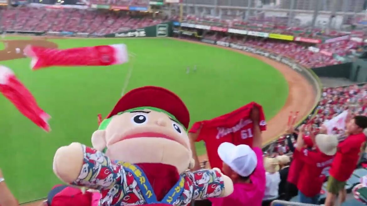 坂倉将吾3️⃣回タイムリーツーベース❗👊貴重な追加点ゲット✊パフォーマンス席🎏今日は何回宮島さん熱唱出きるんかのぉ🤣🎵🎺♨️ 対読売ジャイアンツ2023.8.5