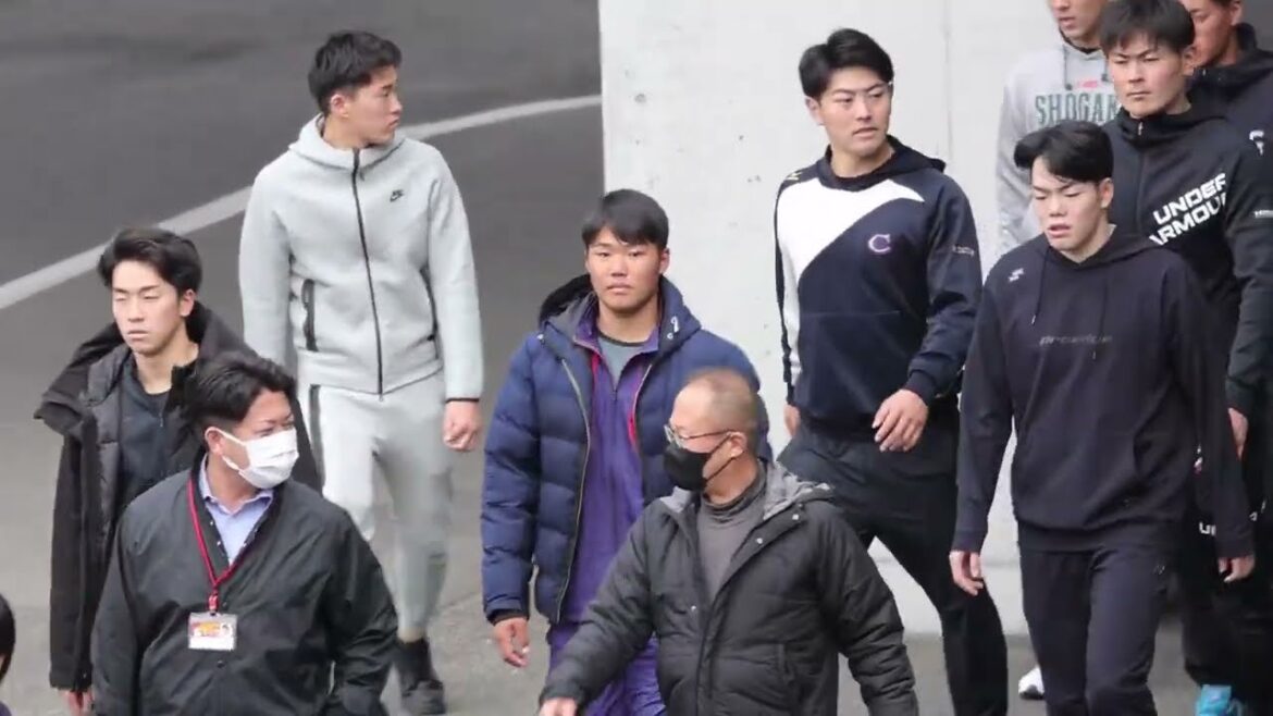 広島カープ 新入団選手 マツダスタジアム⇒室内練習場へ見学 2023.12.14