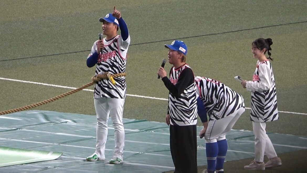 綱引き対決。シーズンで投手の足を引っ張りまくった野手陣へ柳が痛烈な嫌味（笑）（2023年11月25日）