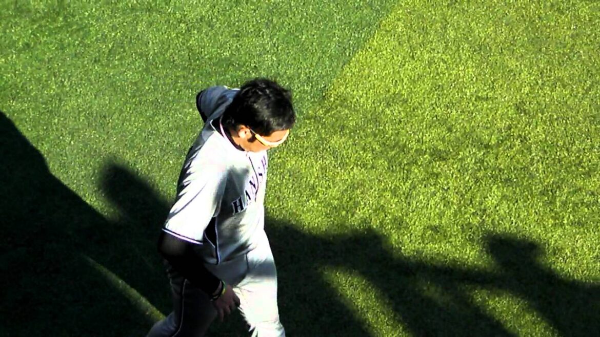 岩田稔選手試合前練習5　2011年7月17日(日)横浜スタジアム