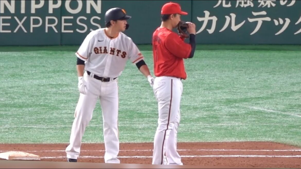 申告敬遠に大ブーイング！堂林の挨拶にボディータッチで応える超絶紳士な長野久義