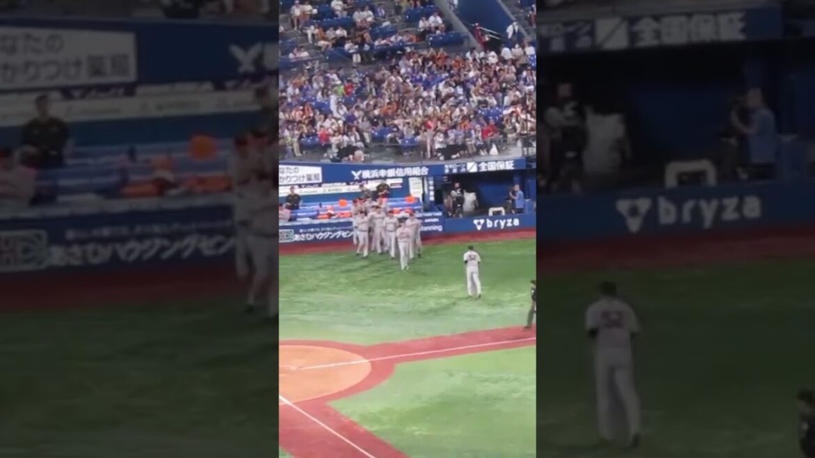 【野手登板】北村拓己がスリーアウトとってベンチの小林誠司が真っ先に出迎える＜横浜DeNAベイスターズ対 読売ジャイアンツ2023年9月2日＞