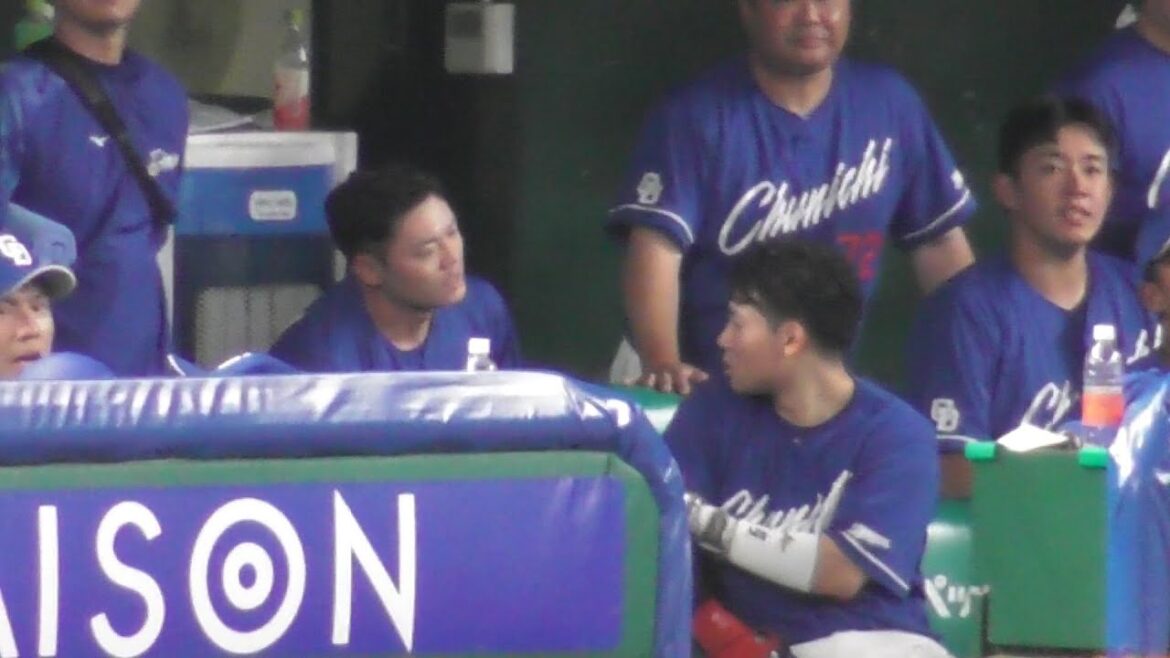 細川成也場外へ飛び越えるんじゃないかと思ったソロホームラン！ベンチに戻ると即座に村松と情報共有(2023/6/8)