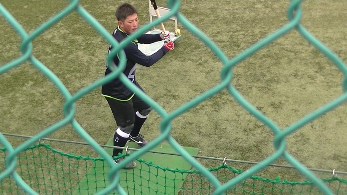 【ヤクルト新人D4位 大西広樹】大西 左打席でトスバッティング~ヤクルト新人合同自主トレ 2020年1月12日