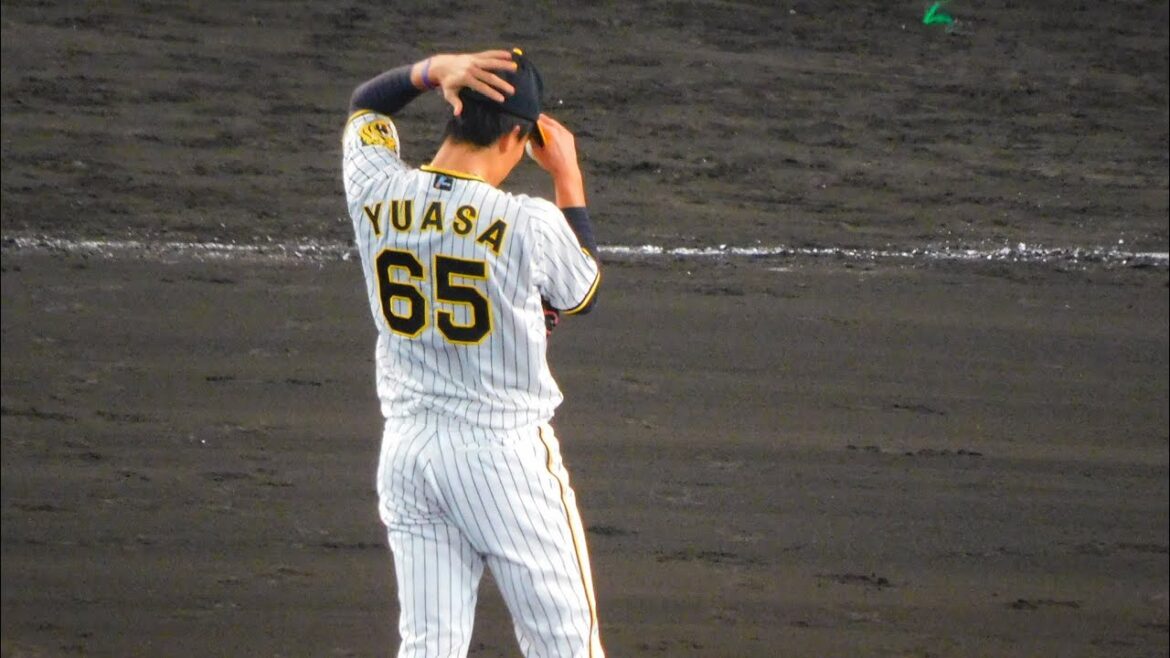 湯浅京己 絶対絶命の復帰登板  1球で討ち取りガッツポーズ 甲子園の空気が変わる