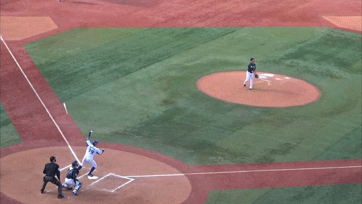 バット投げはお手のもの！  嶺井博希 開幕一軍アピール！ 逆方向へソロホームラン 横浜DeNAベイスターズ対オリックス 2022/3/6