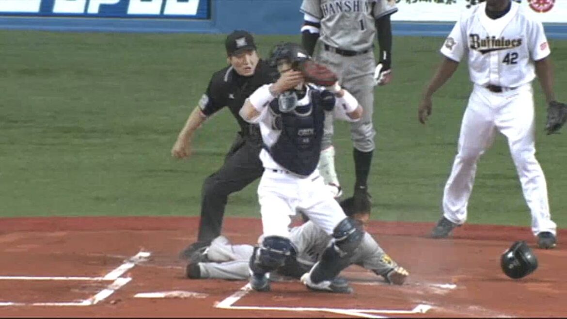 オリックス・坂口智隆が救った!! 先制点を阻止する好返球