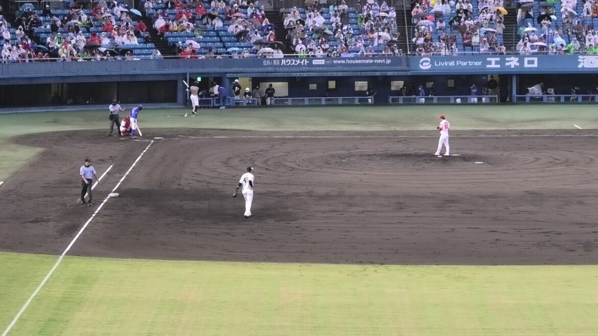 フレッシュオールスター　広島　玉村昇悟　ピッチング（４回表・グランド整備から撮影）　＠松山　210715