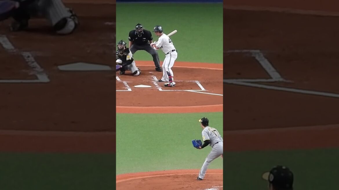 【日本シリーズ第7戦】滅多に使わないカーブを坂本に要求され大暴投する青柳。「あまり試合で使わない球を、急に要求されたので、死球だけはだめだなと思ったらすごいところにいきました」