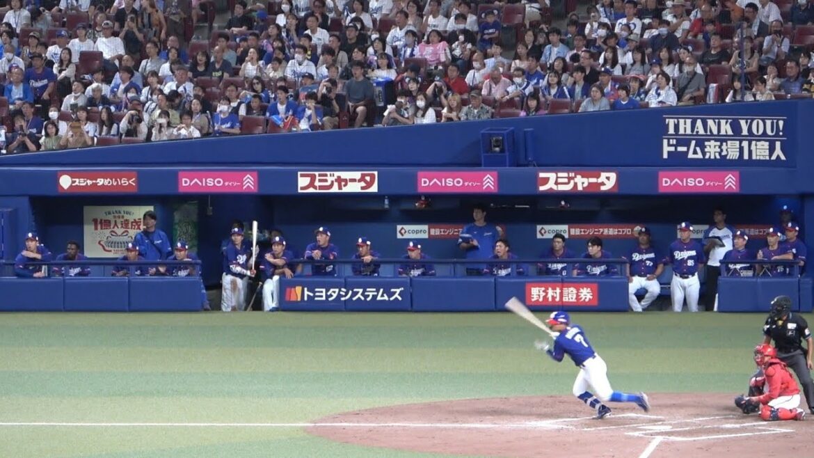 根尾昂が投手として初めてヒットを放った瞬間の中日ベンチ！（2023年9月18日）