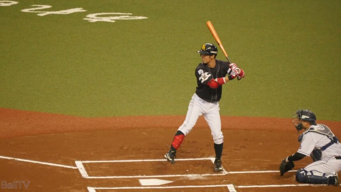明石健志 バッティングフォーム&バッティング（スローモーション） 福岡ソフトバンクホークス