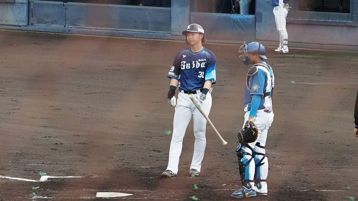 2023.04.08 北海道日本ハム-埼玉西武(鎌ヶ谷スタジアム) 山村崇嘉 打席シーン(バント)