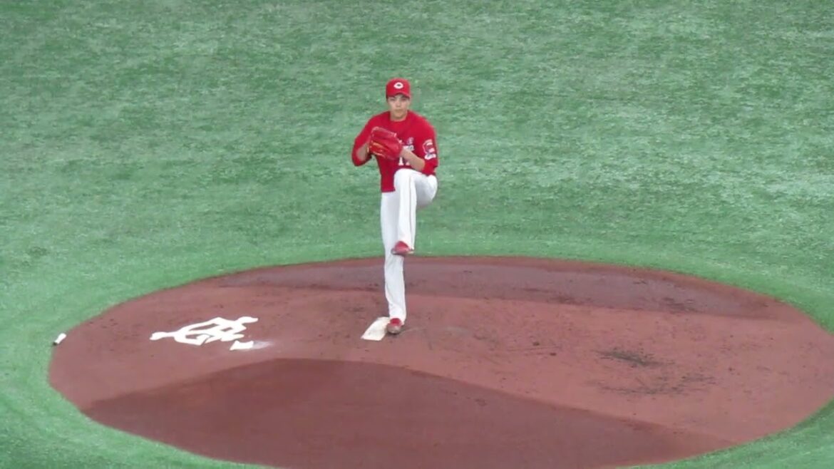 野球選手フォーム集976広島 九里亜蓮の投球フォーム （読売ジャイアンツ対 広島カープ2022/5/19)