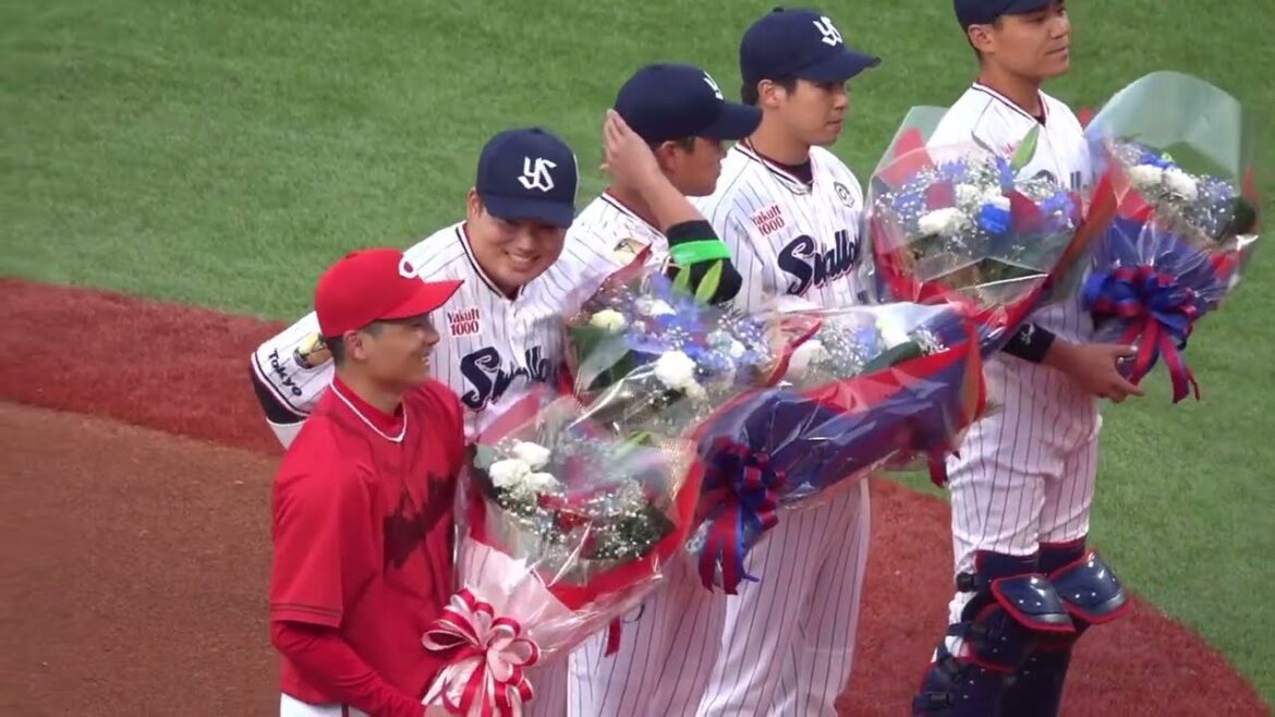 神宮開幕戦で粋な計らい！侍JAPAN世界一表彰セレモニーに栗林良吏もコールされる 2023年3月31日