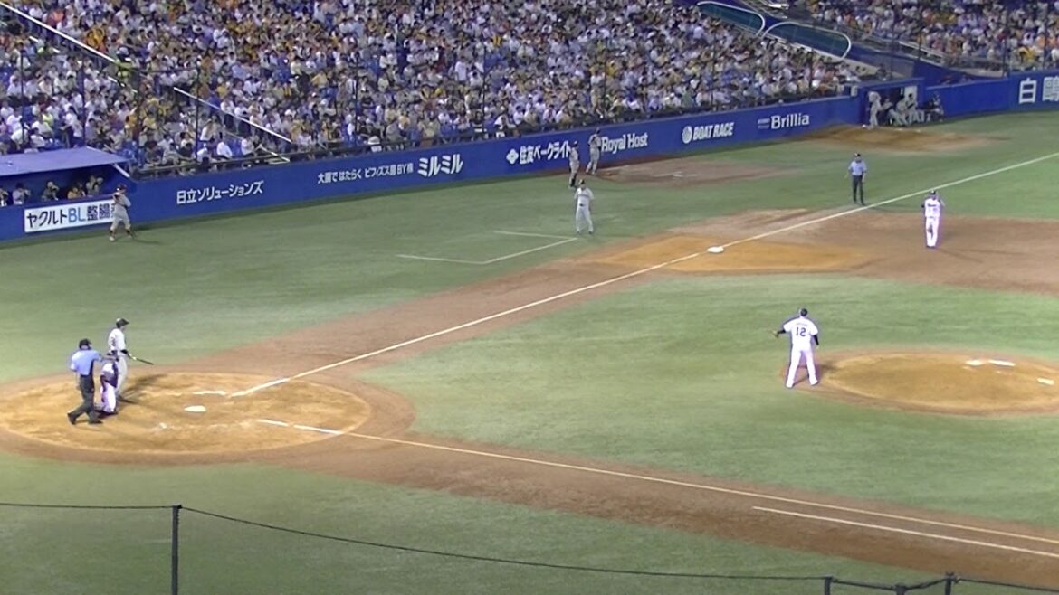 石山泰稚 9回表先頭打者の吉川大幾を見逃し三振に抑える20180710