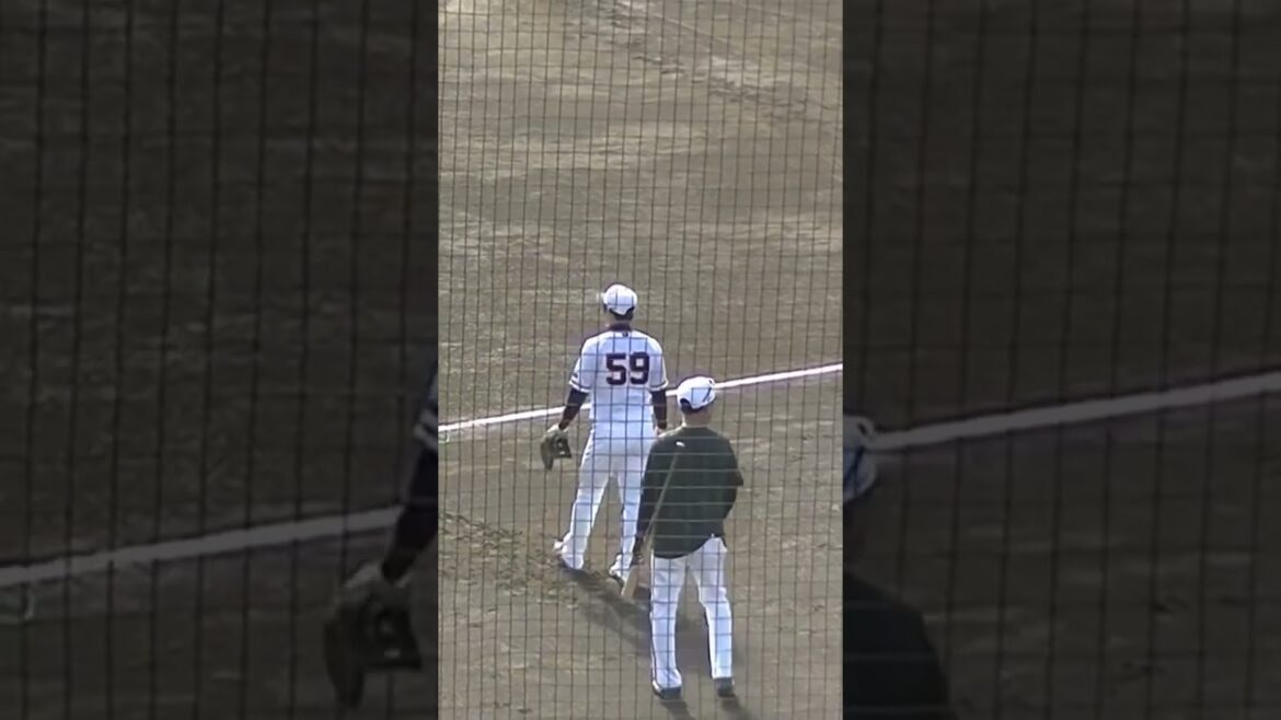 ジャイアンツ秋季練習 松原聖弥のキャッチボール姿 2023年10月22日