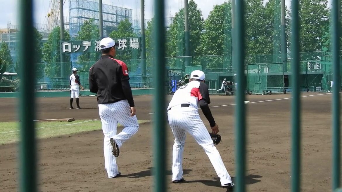 19.5.19　柿沼-宗接-細川-捕手ノック　金澤コーチ熱血！　ロッテ浦和