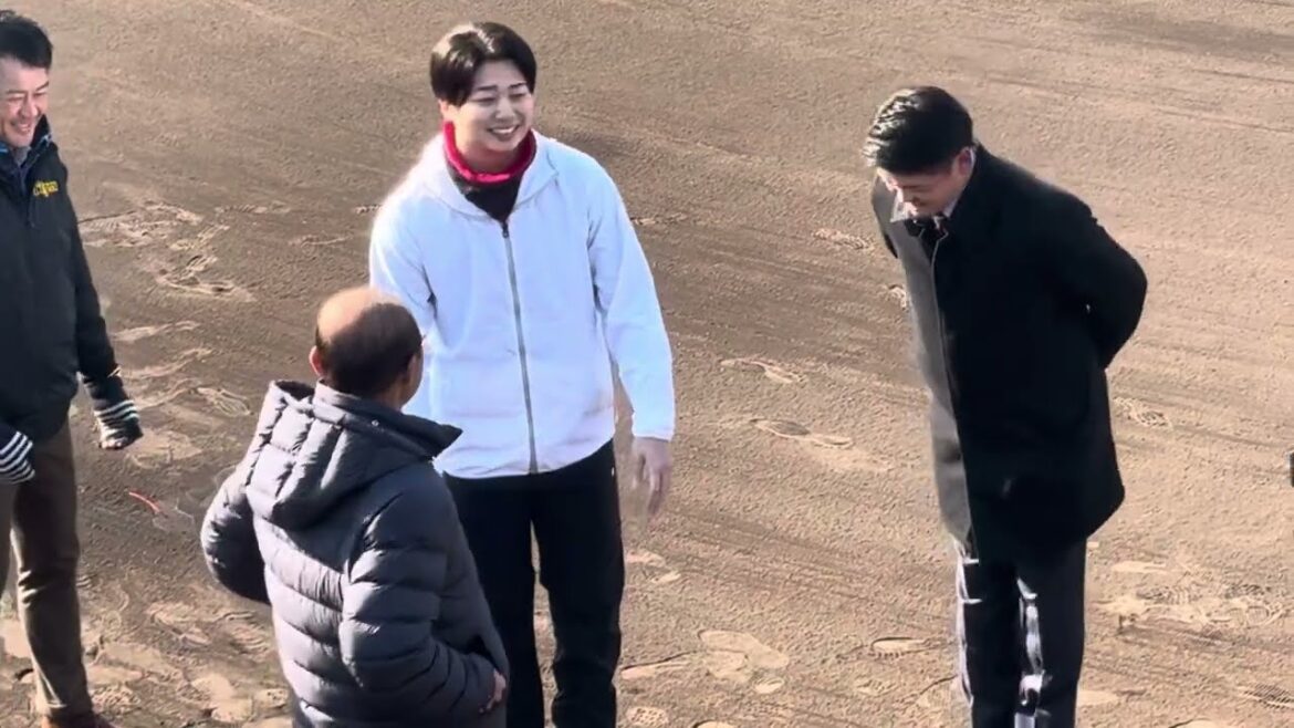 漆原大晟選手 岡田監督 タイガース首脳陣にご挨拶 阪神タイガース新人合同自主トレ　#阪神タイガース #岡田監督 #阪神