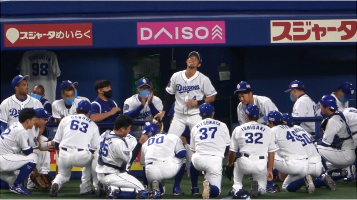 引退試合で声出しをする藤井淳志(2021年10月13日) 引退試合で声出しをする藤井淳志(2021年10月13日)