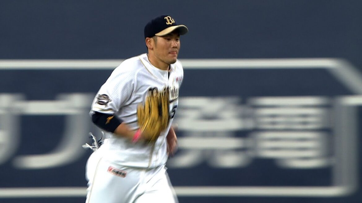 【プロ野球パ】T-岡田のレーザービーム！近藤を本塁刺殺  2015/05/08 Bs-F